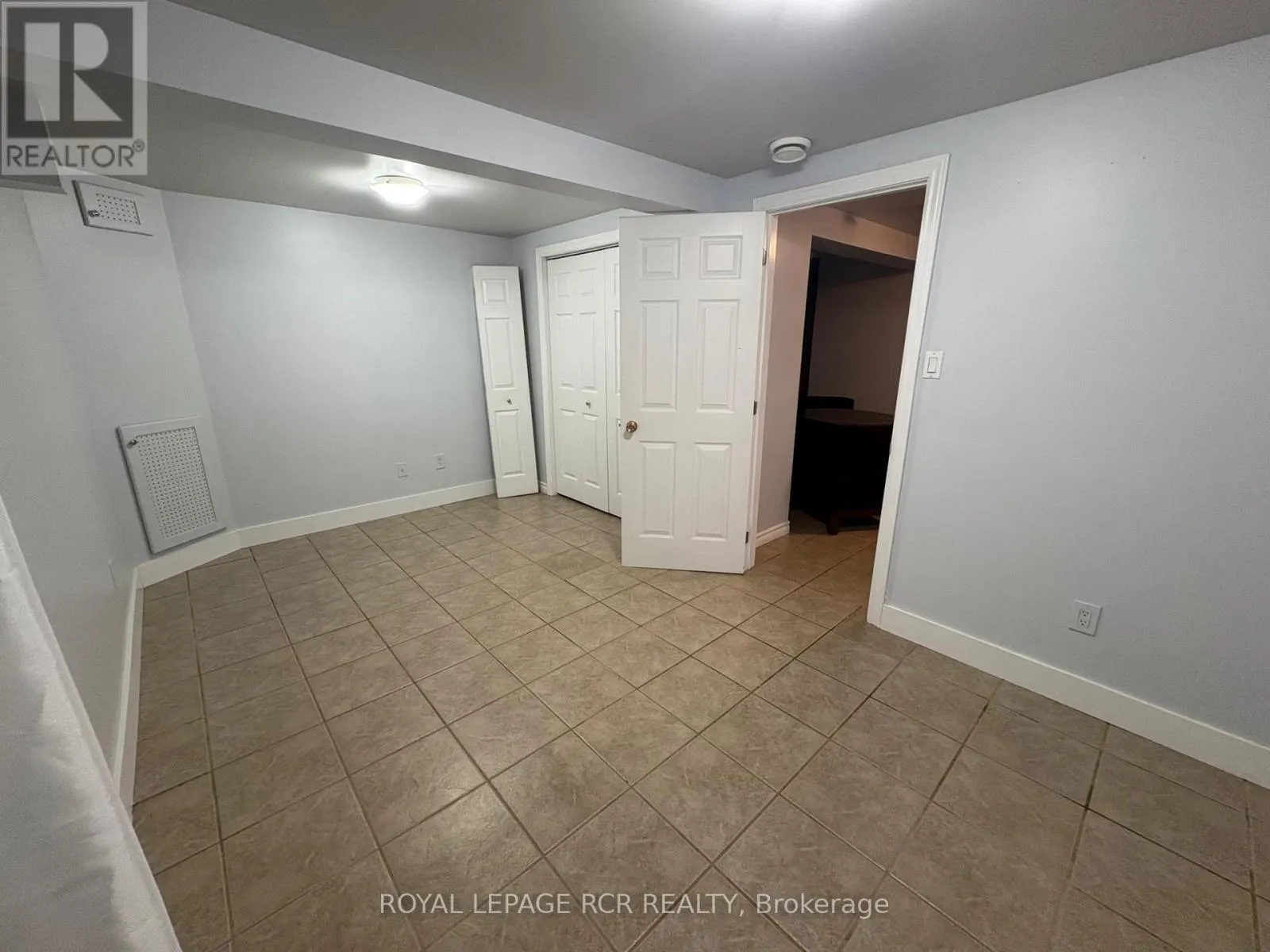 12 MAPLE AVENUE E