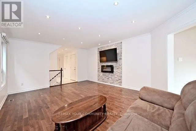 73 LAURENDALE AVENUE