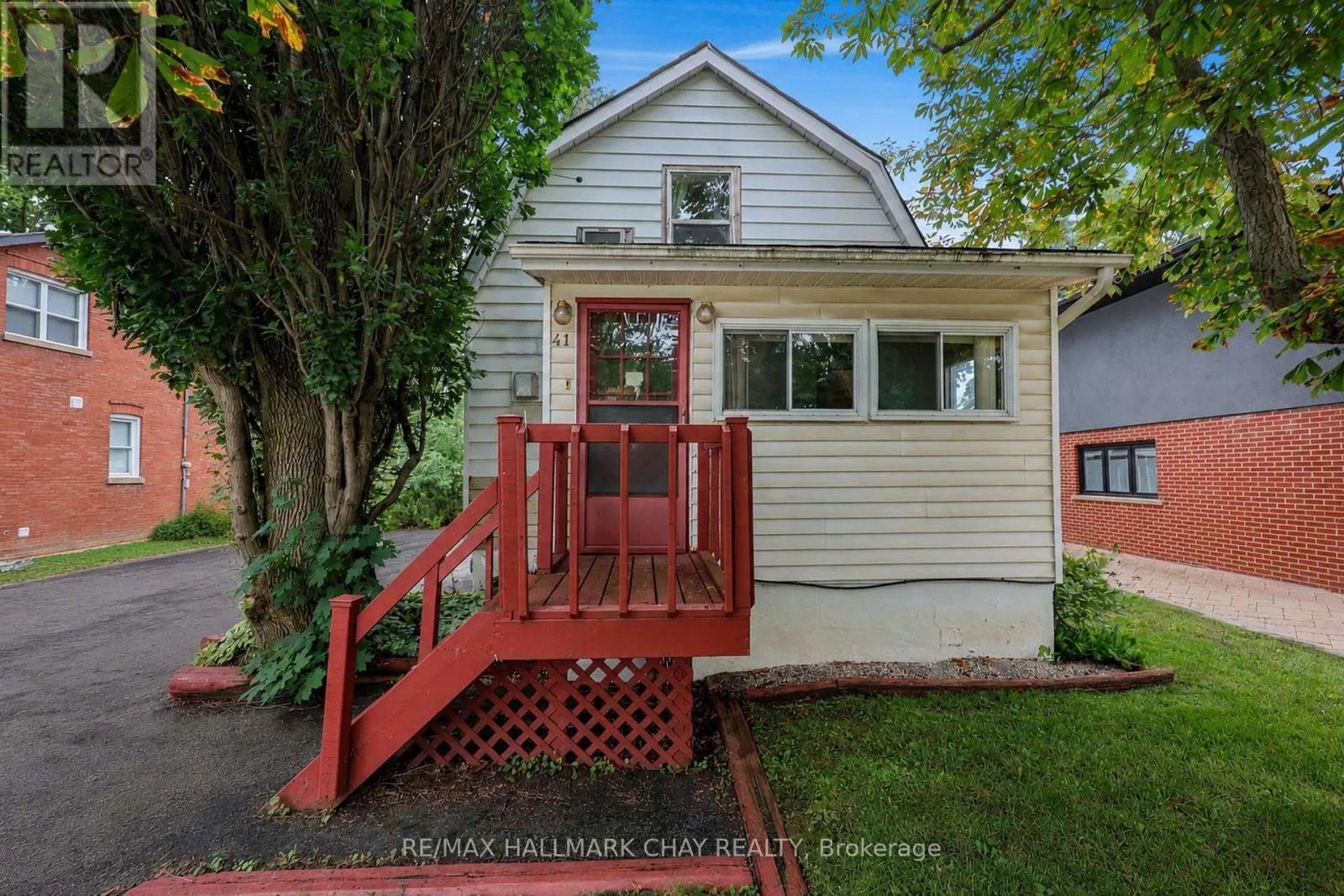 41 MILL STREET E