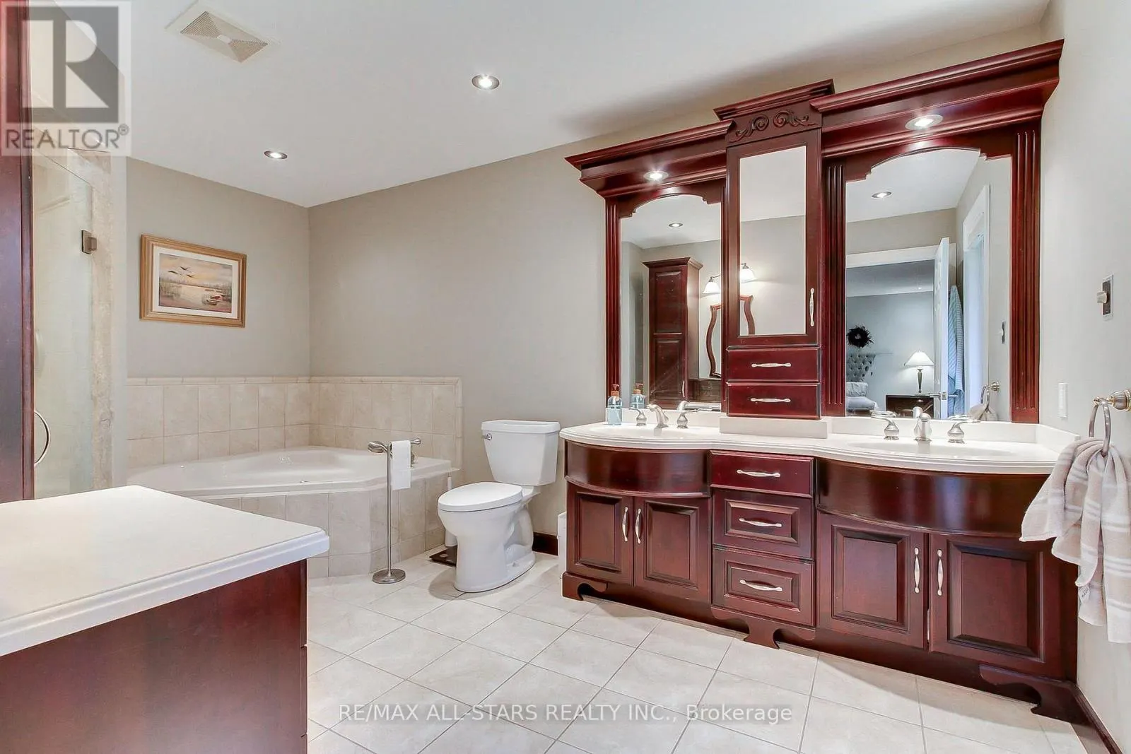 15 LOBRAICO LANE