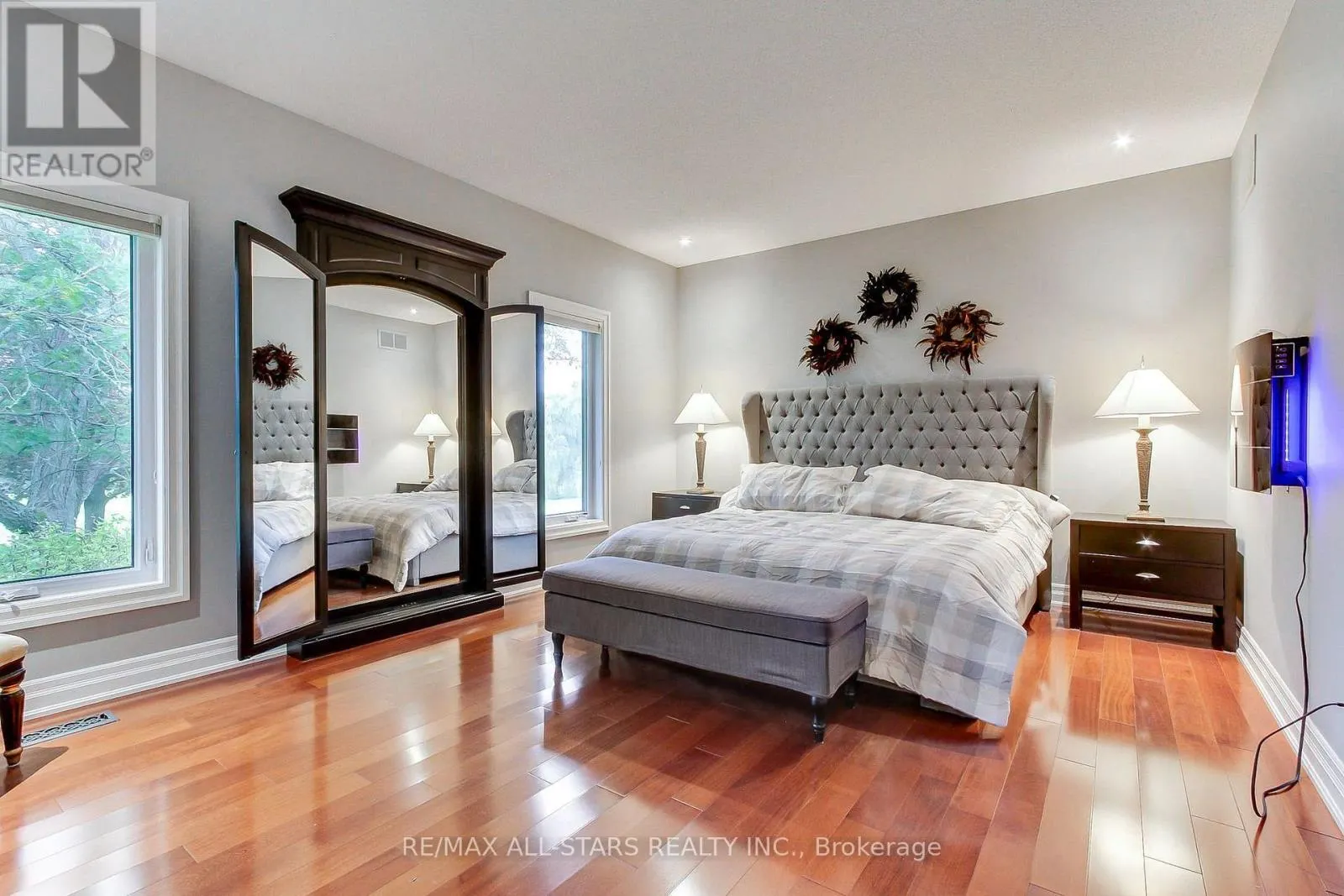 15 LOBRAICO LANE