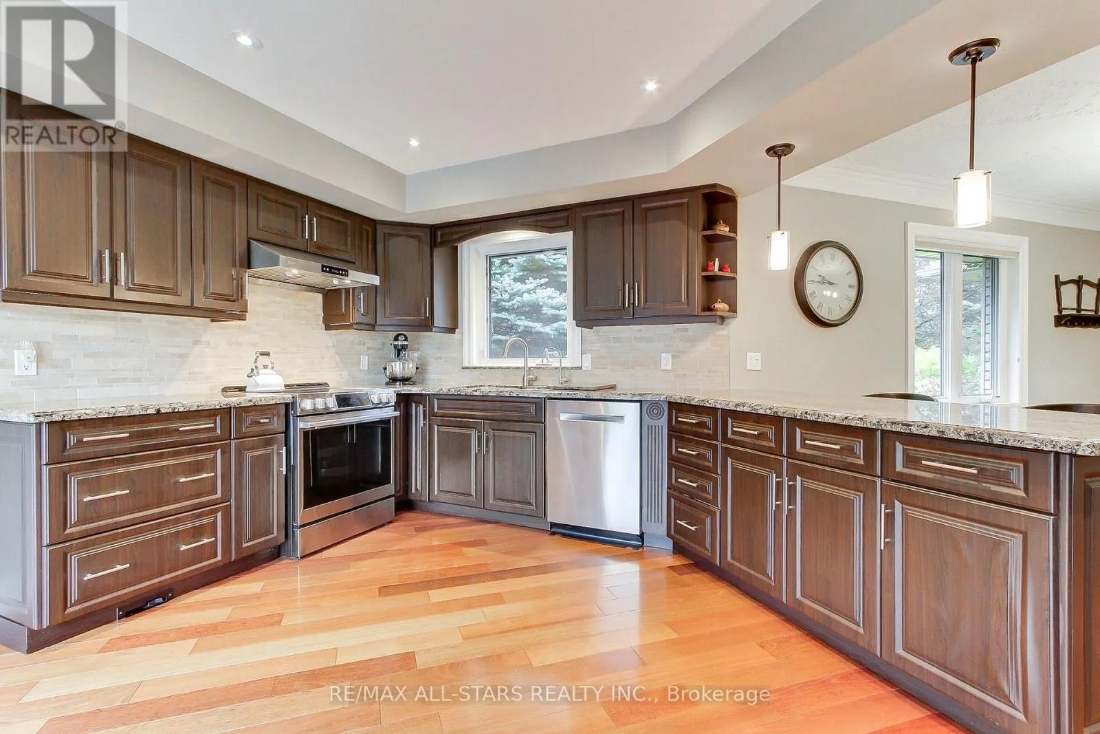 15 LOBRAICO LANE