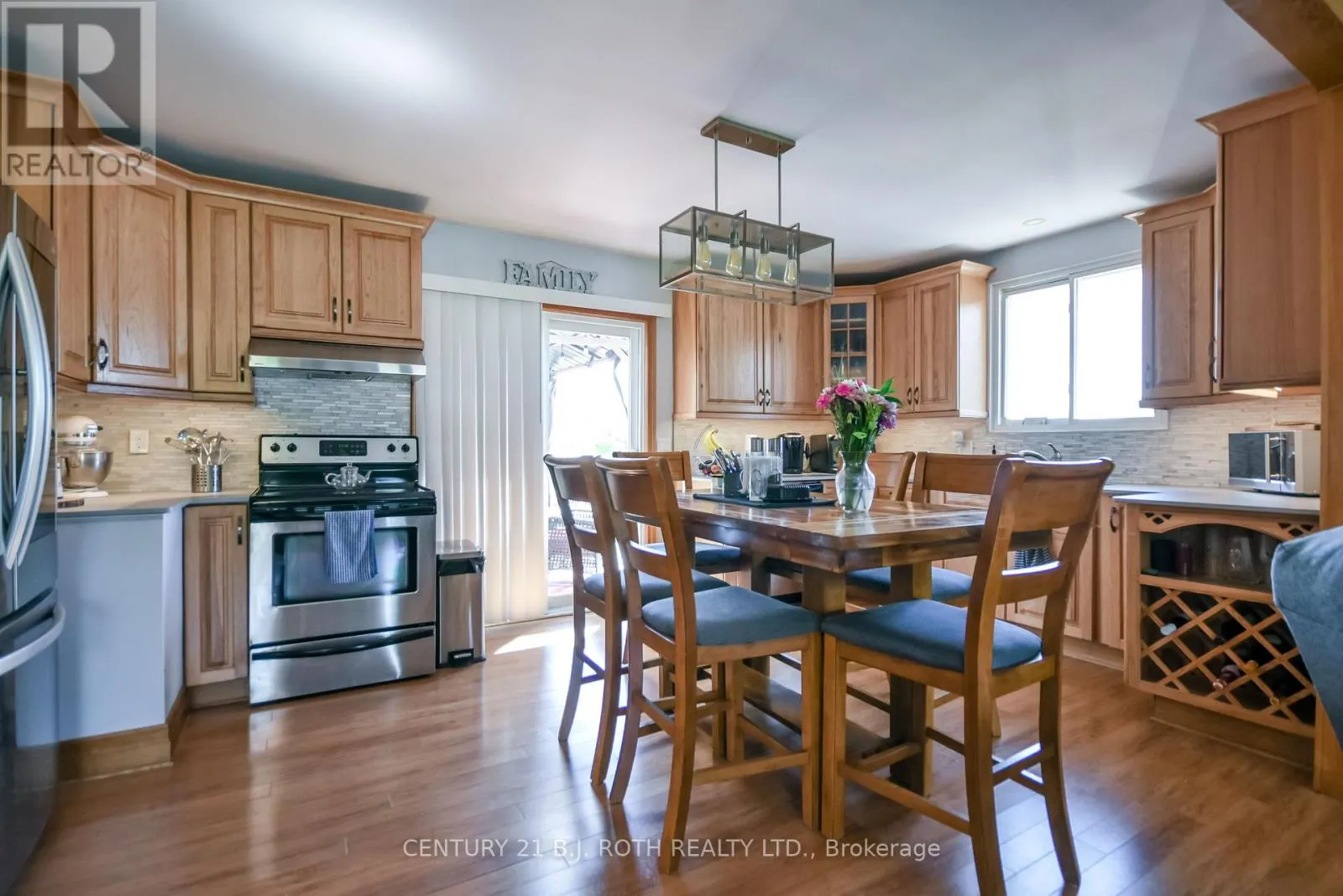 671 SIMCOE ROAD