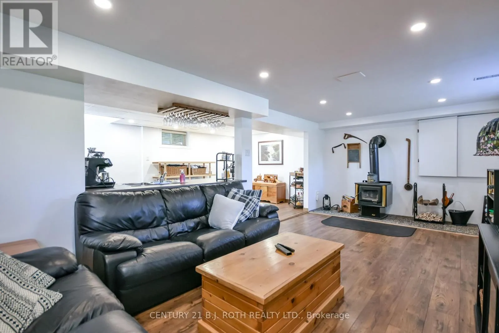 671 SIMCOE ROAD