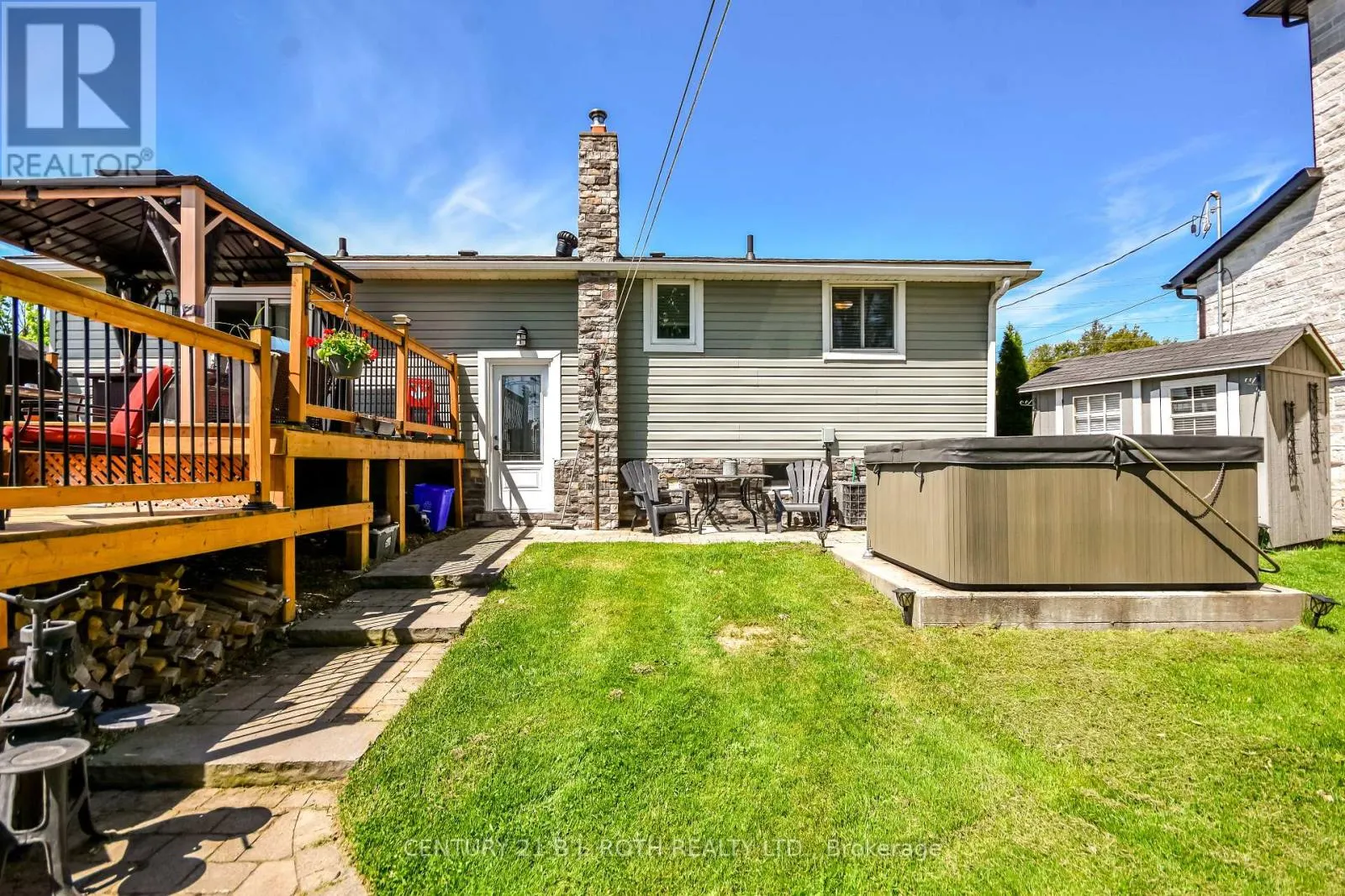 671 SIMCOE ROAD