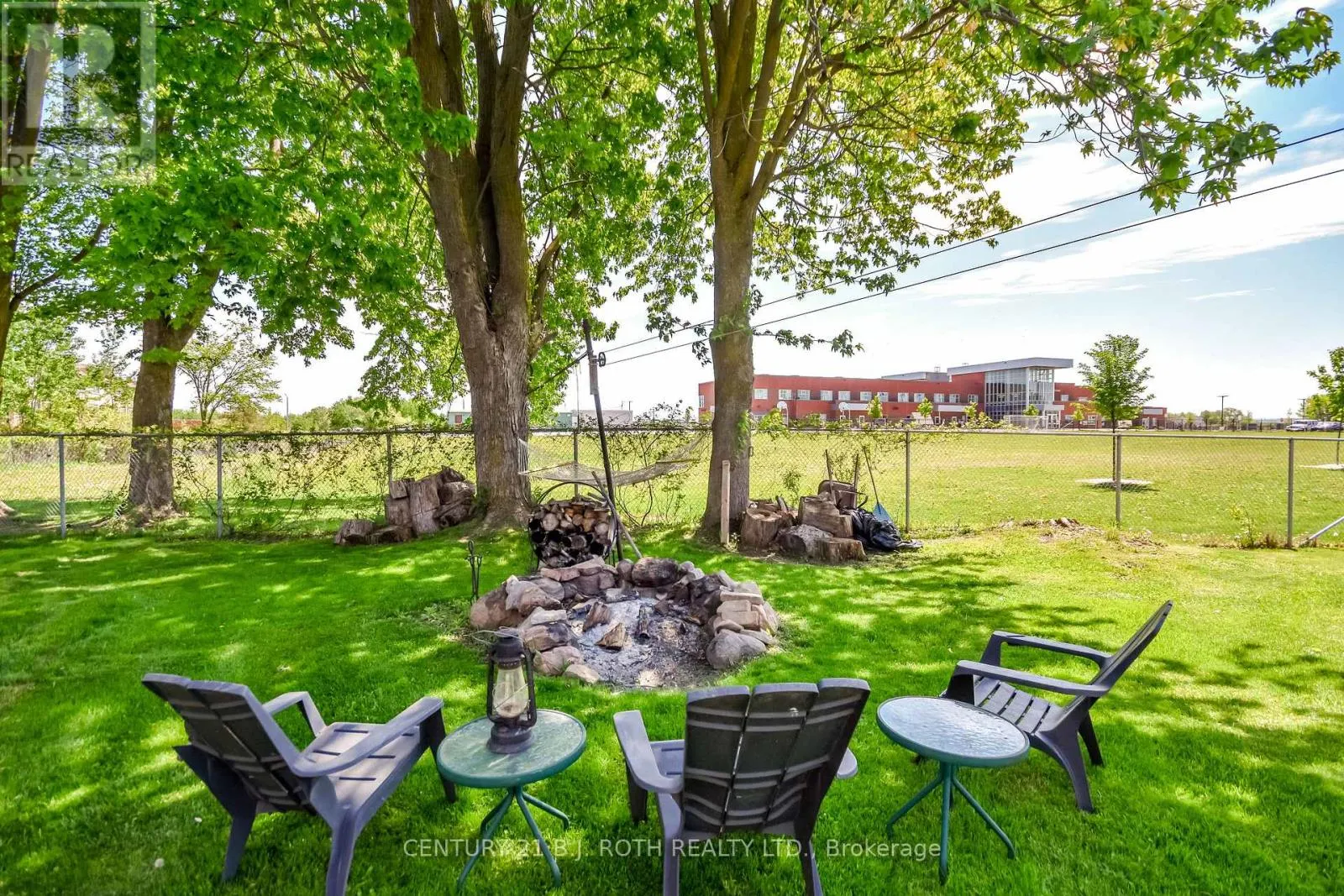 671 SIMCOE ROAD