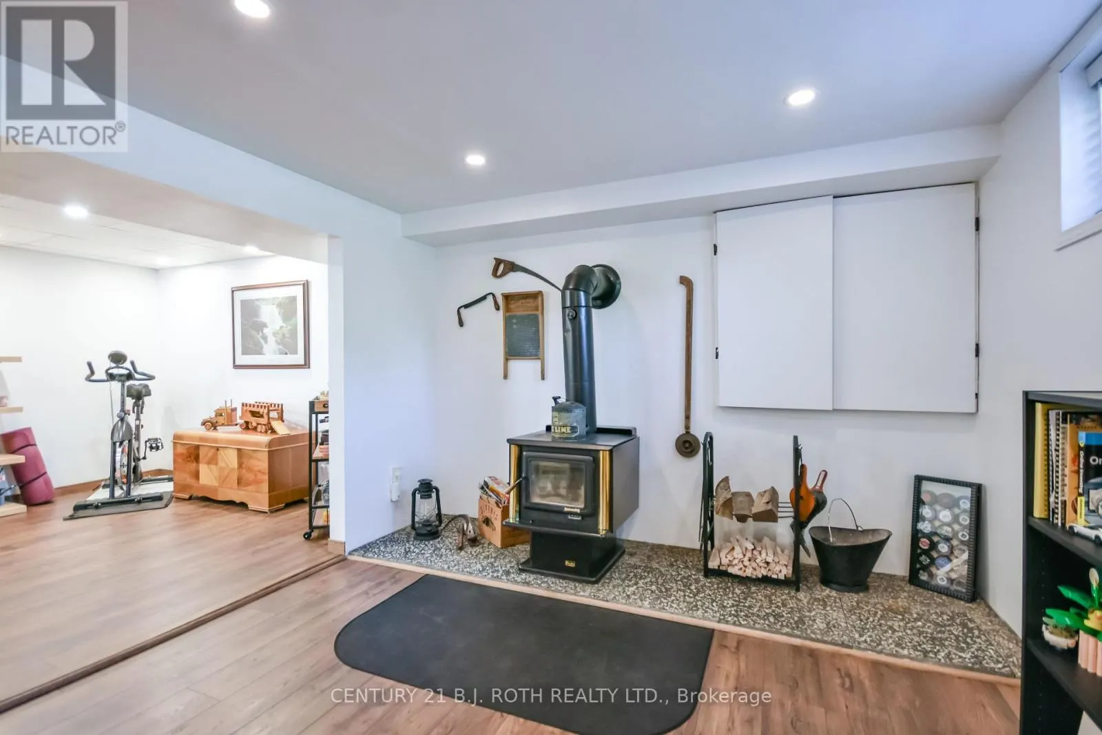 671 SIMCOE ROAD
