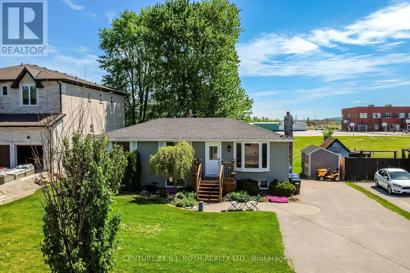 671 SIMCOE ROAD