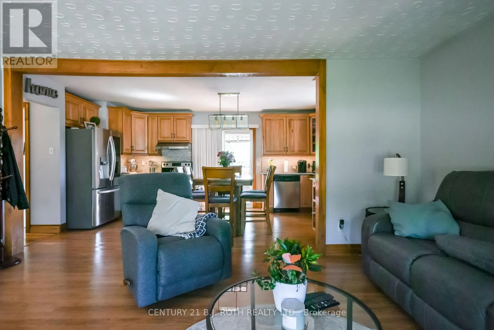 671 SIMCOE ROAD