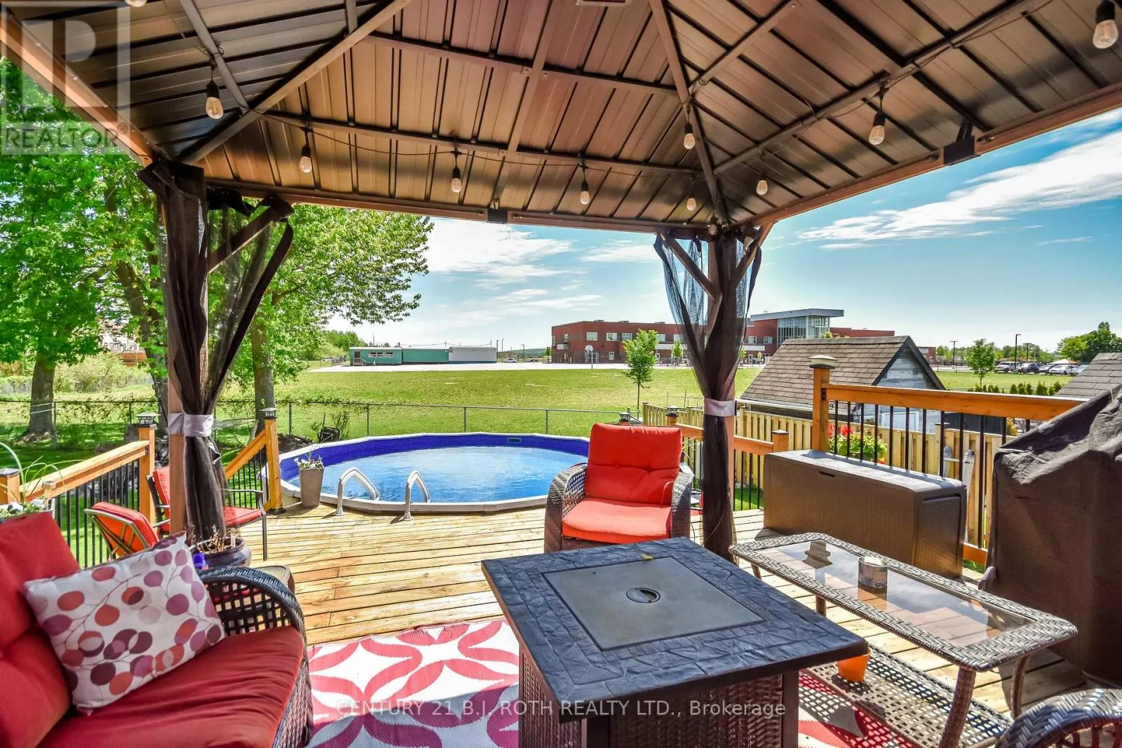 671 SIMCOE ROAD