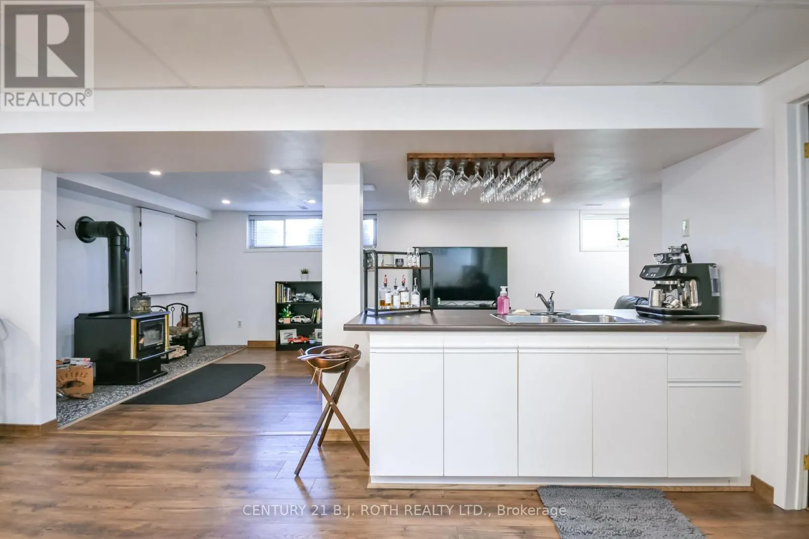 671 SIMCOE ROAD