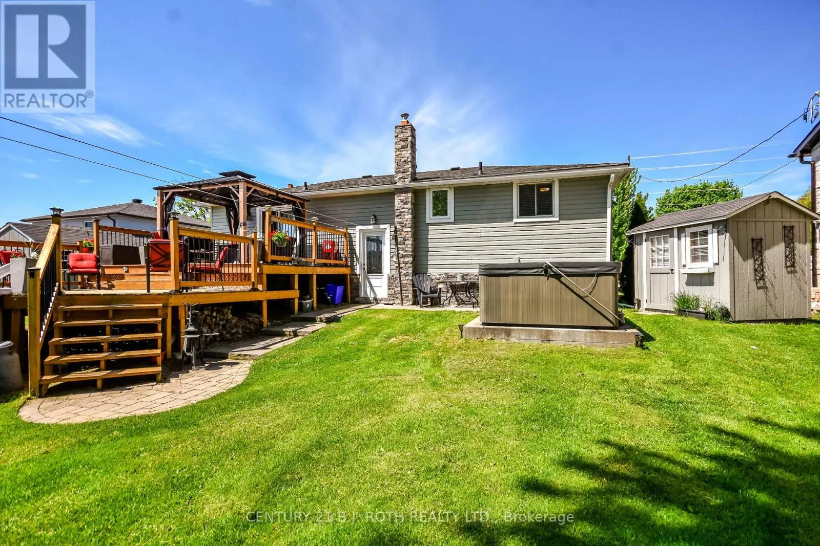 671 SIMCOE ROAD
