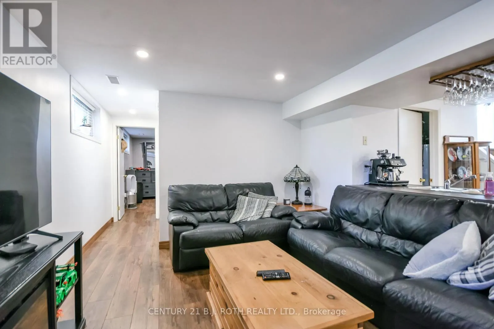 671 SIMCOE ROAD