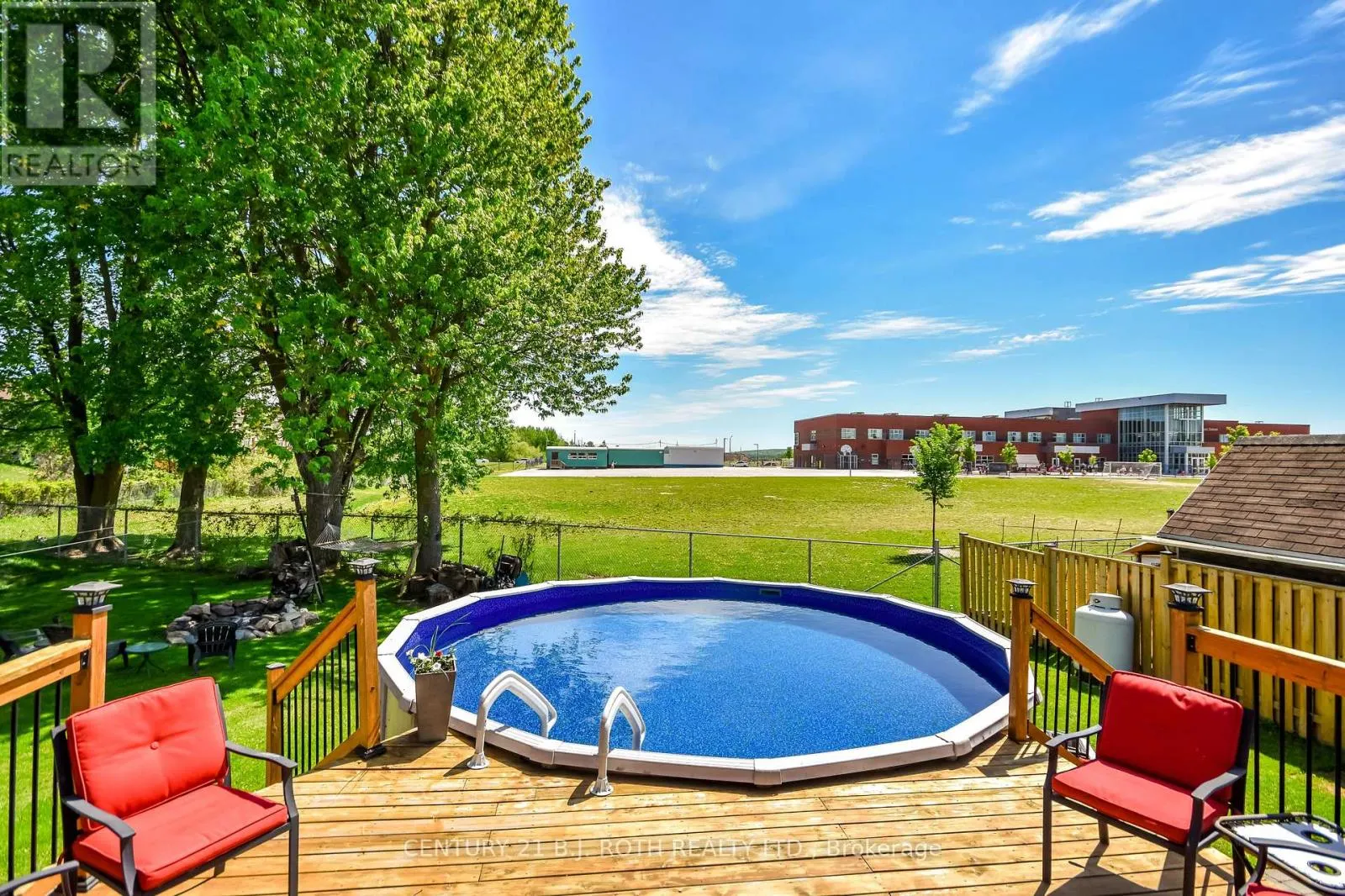 671 SIMCOE ROAD