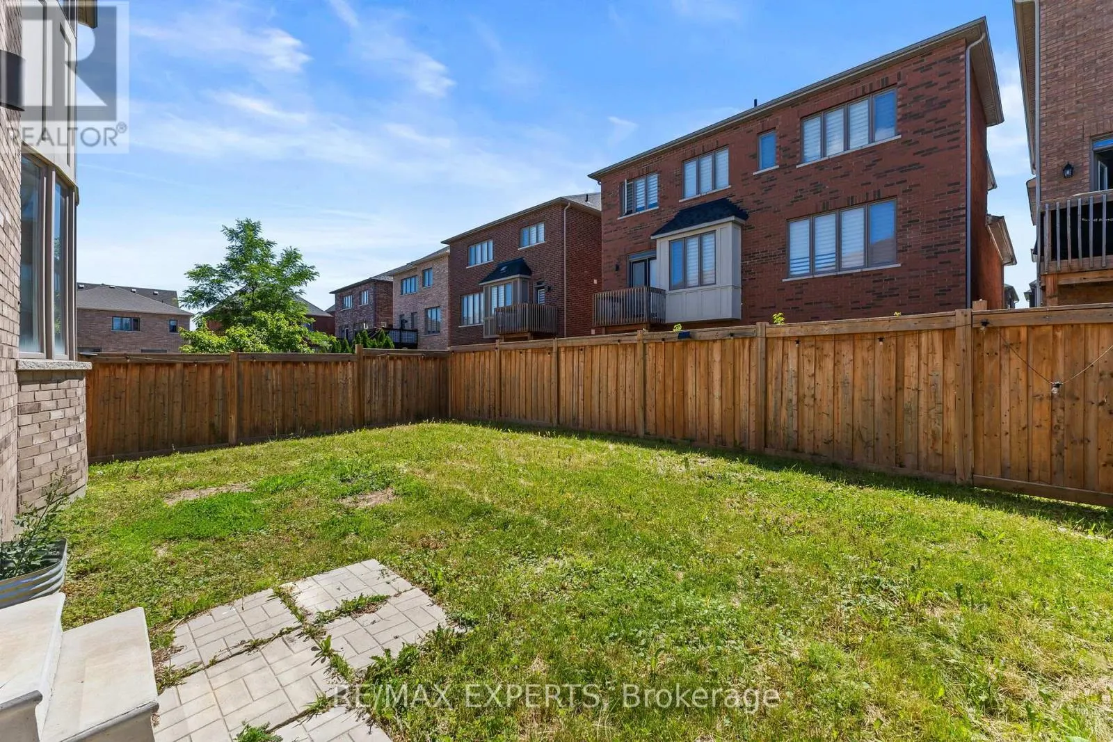 17 RED ROSE LANE