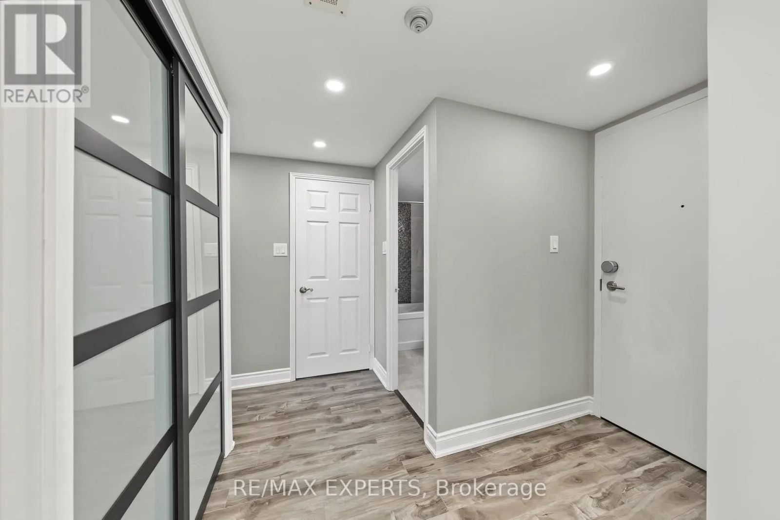 605 - 5 WELDRICK ROAD W