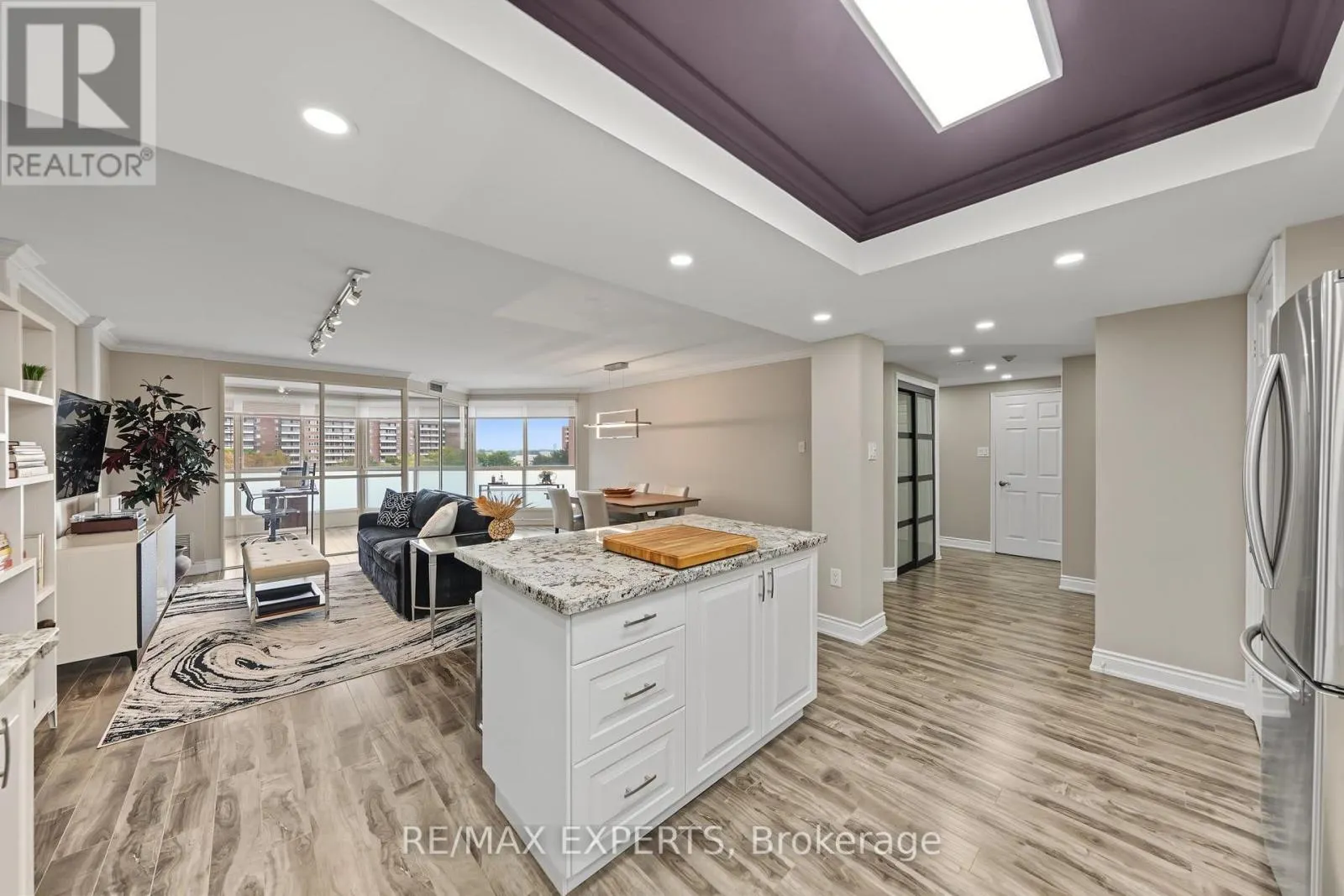 605 - 5 WELDRICK ROAD W