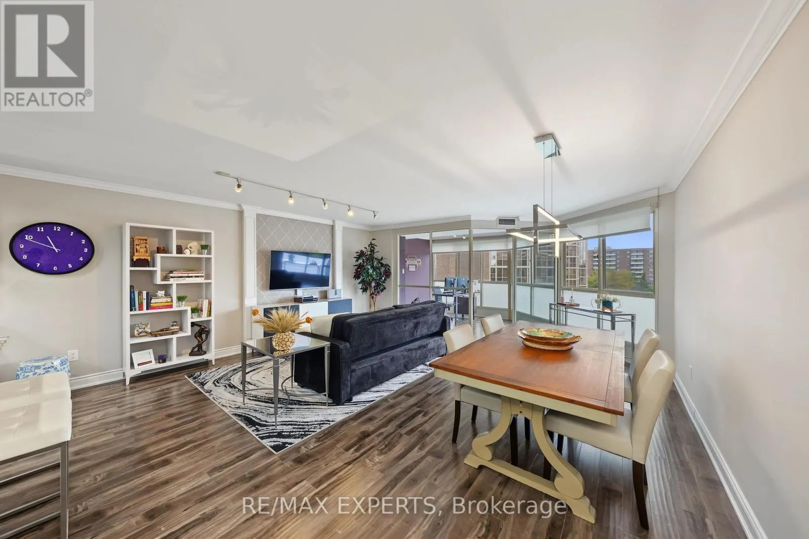 605 - 5 WELDRICK ROAD W
