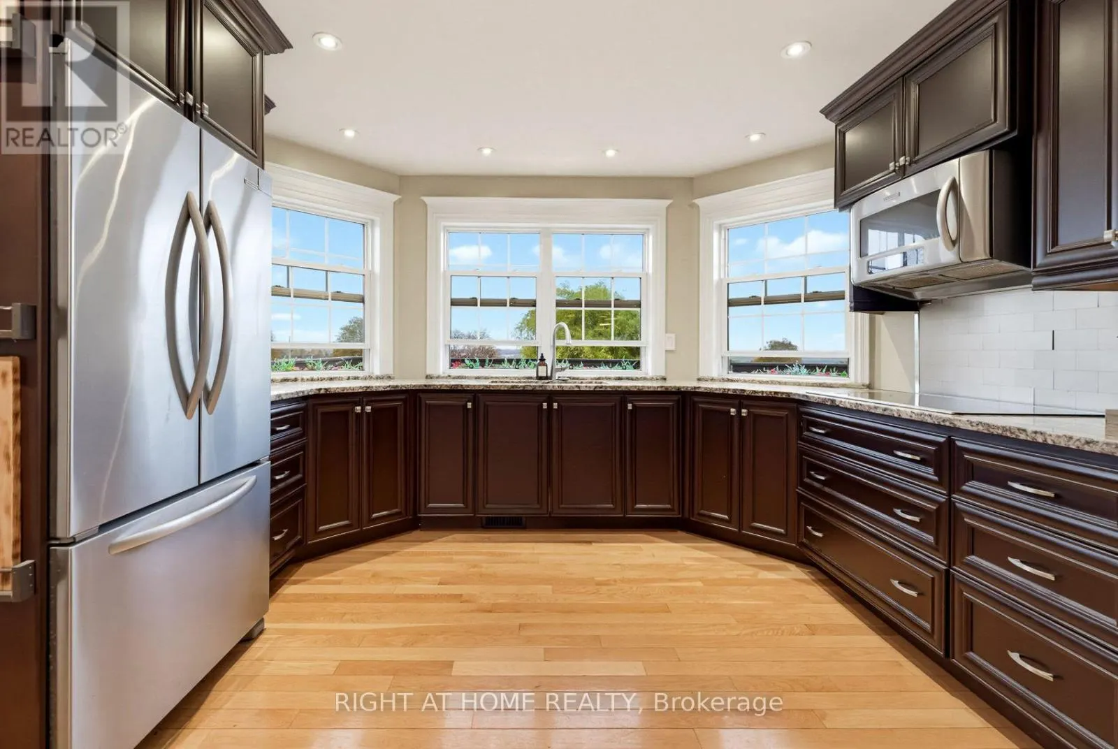 31 UXBRIDGE HEIGHTS DRIVE