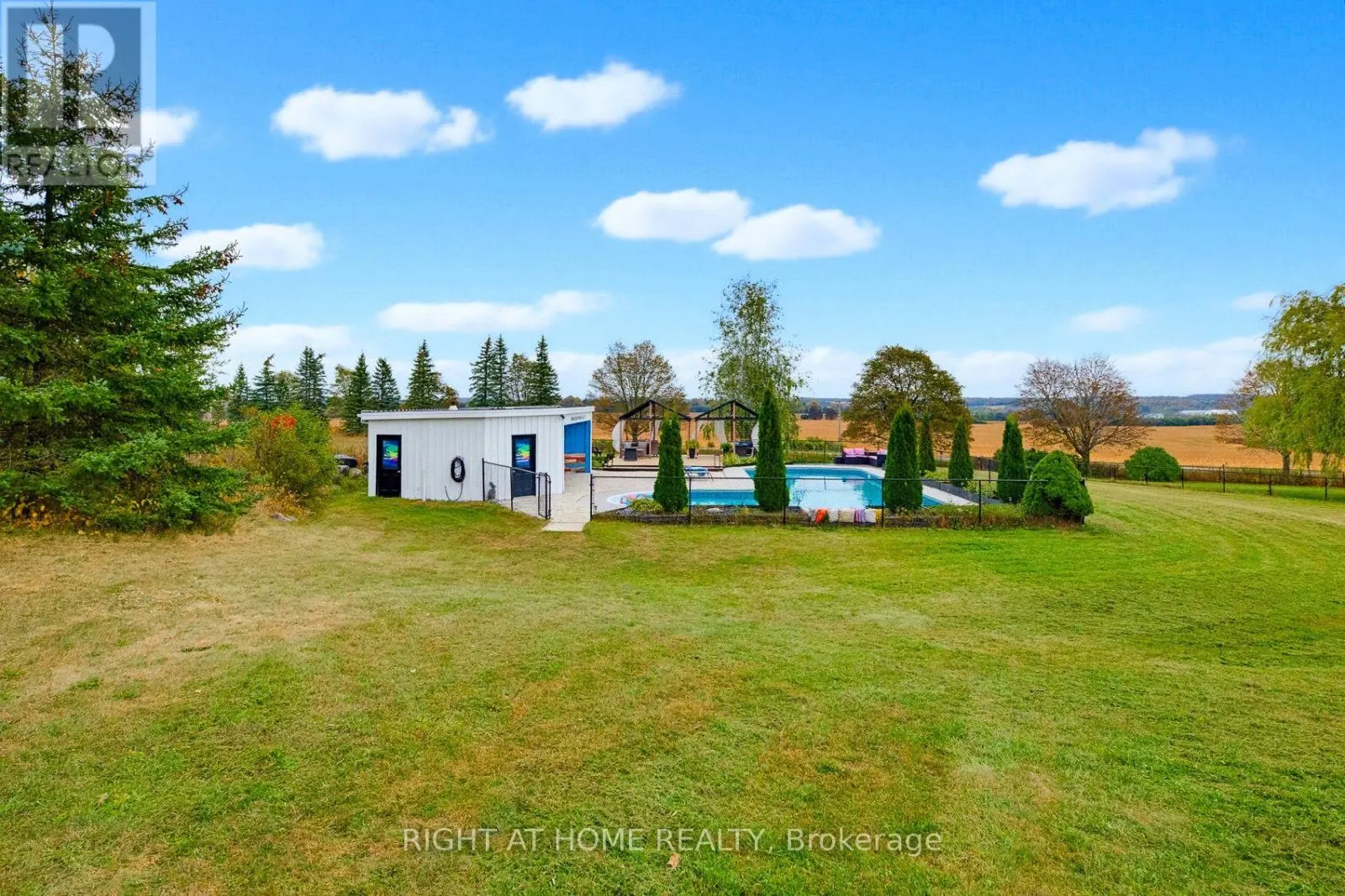 31 UXBRIDGE HEIGHTS DRIVE