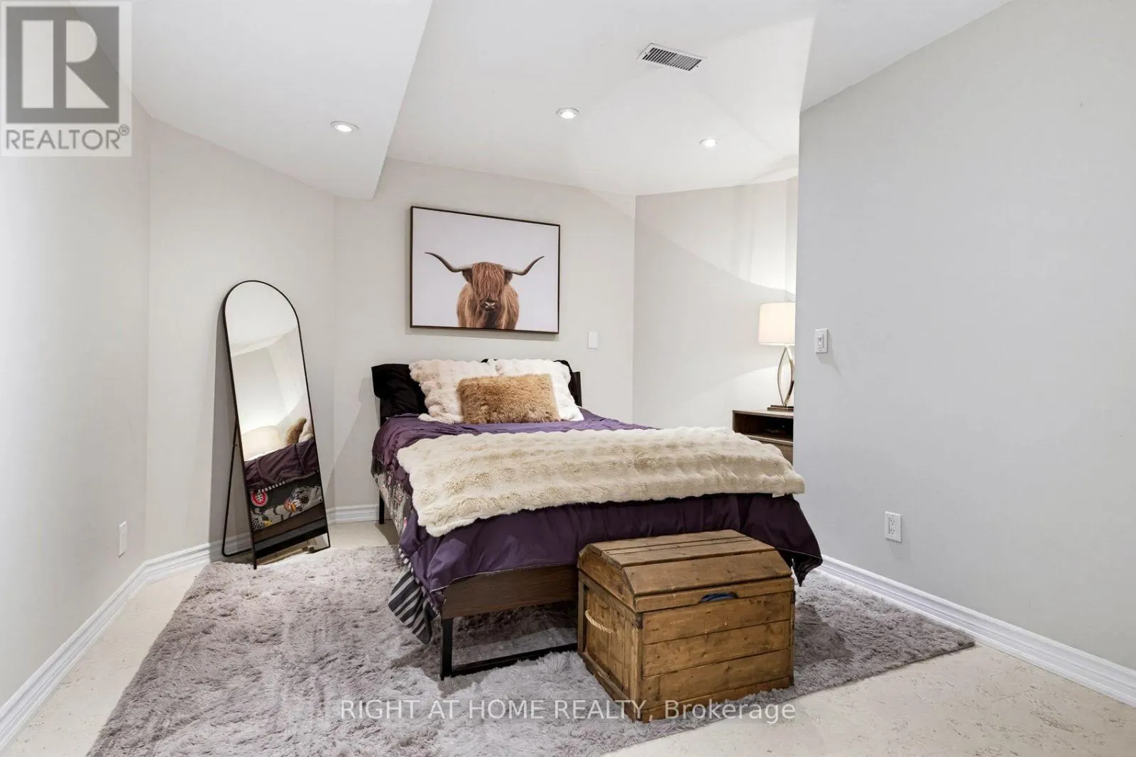 31 UXBRIDGE HEIGHTS DRIVE