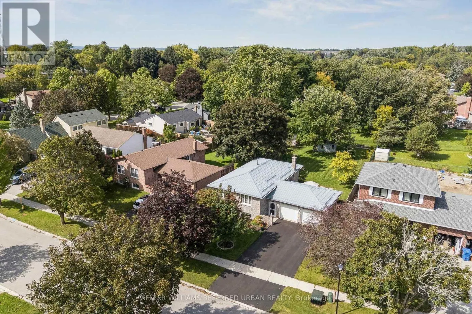 190 HILLTOP DRIVE