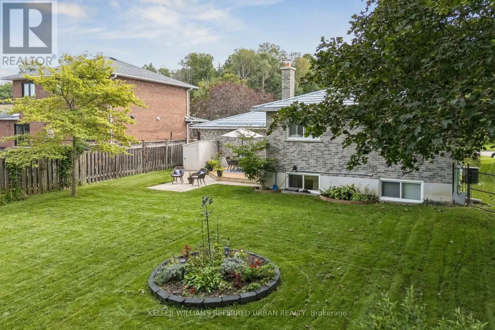 190 HILLTOP DRIVE