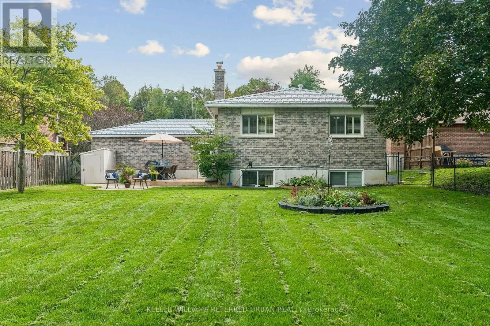 190 HILLTOP DRIVE