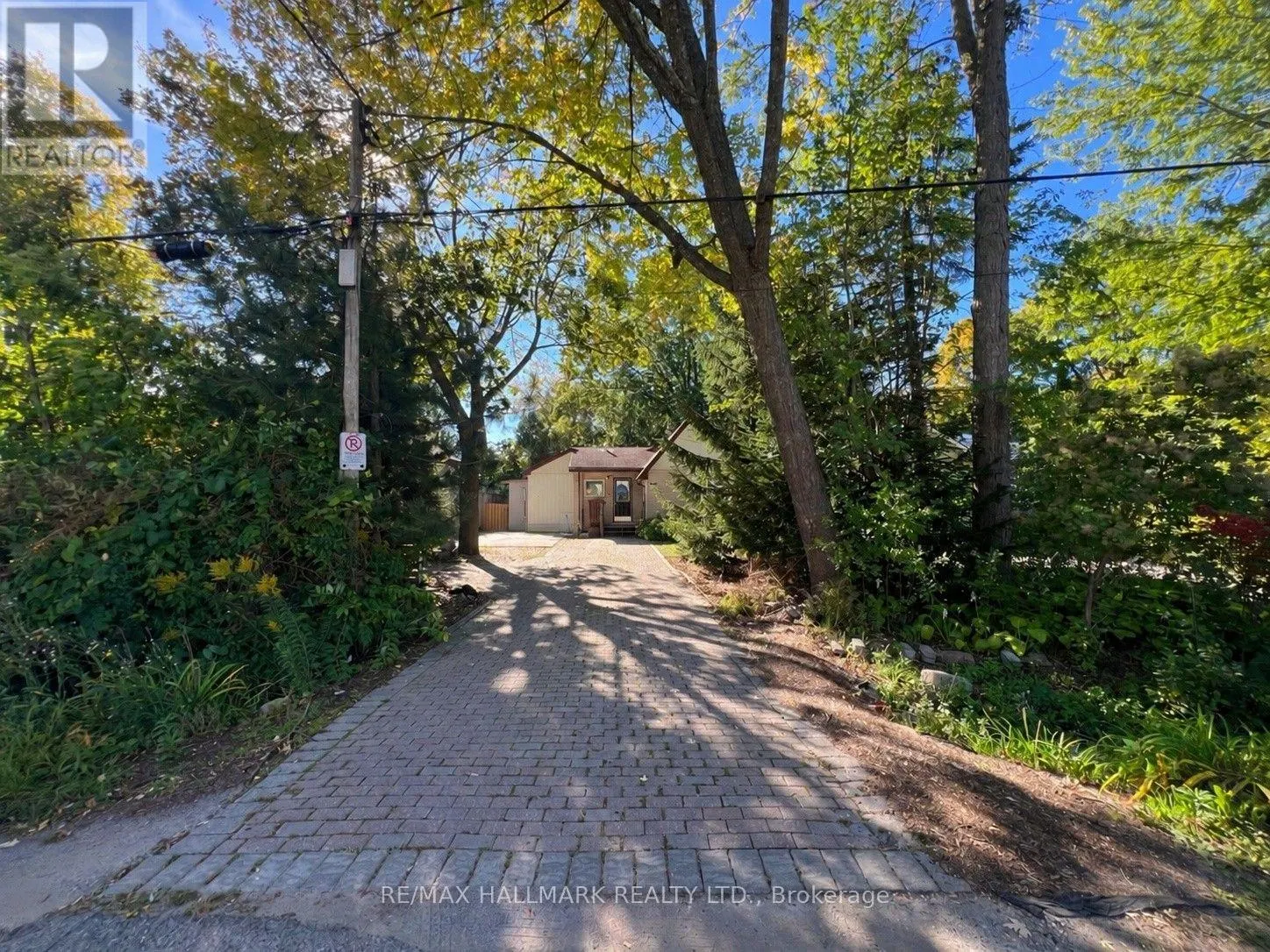 36 FERGUS AVENUE N