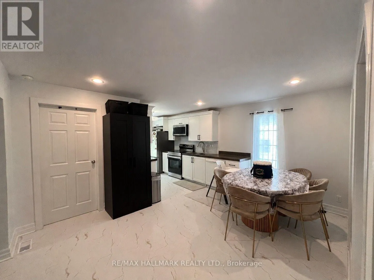 36 FERGUS AVENUE N