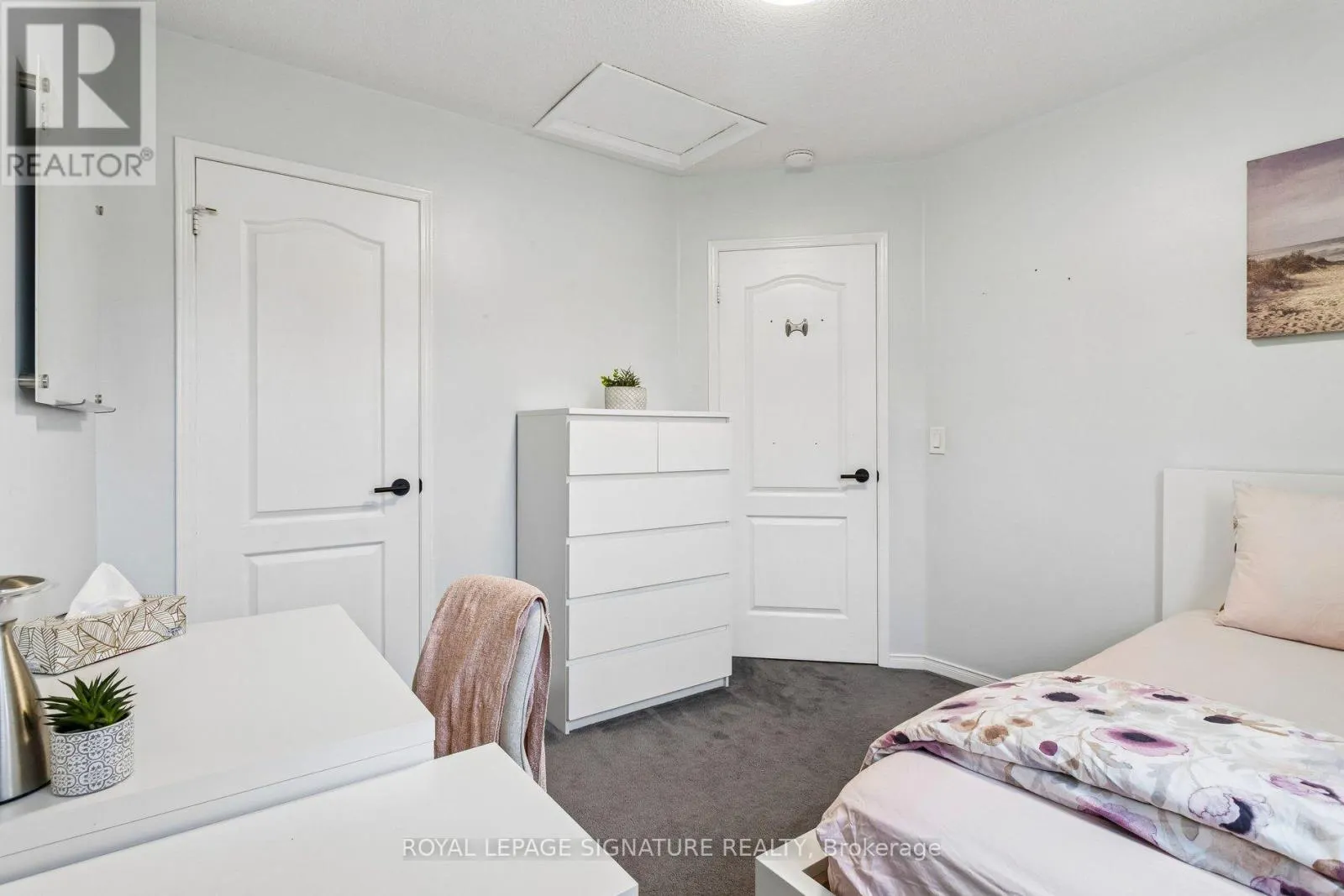 19 BALLYMORE DRIVE