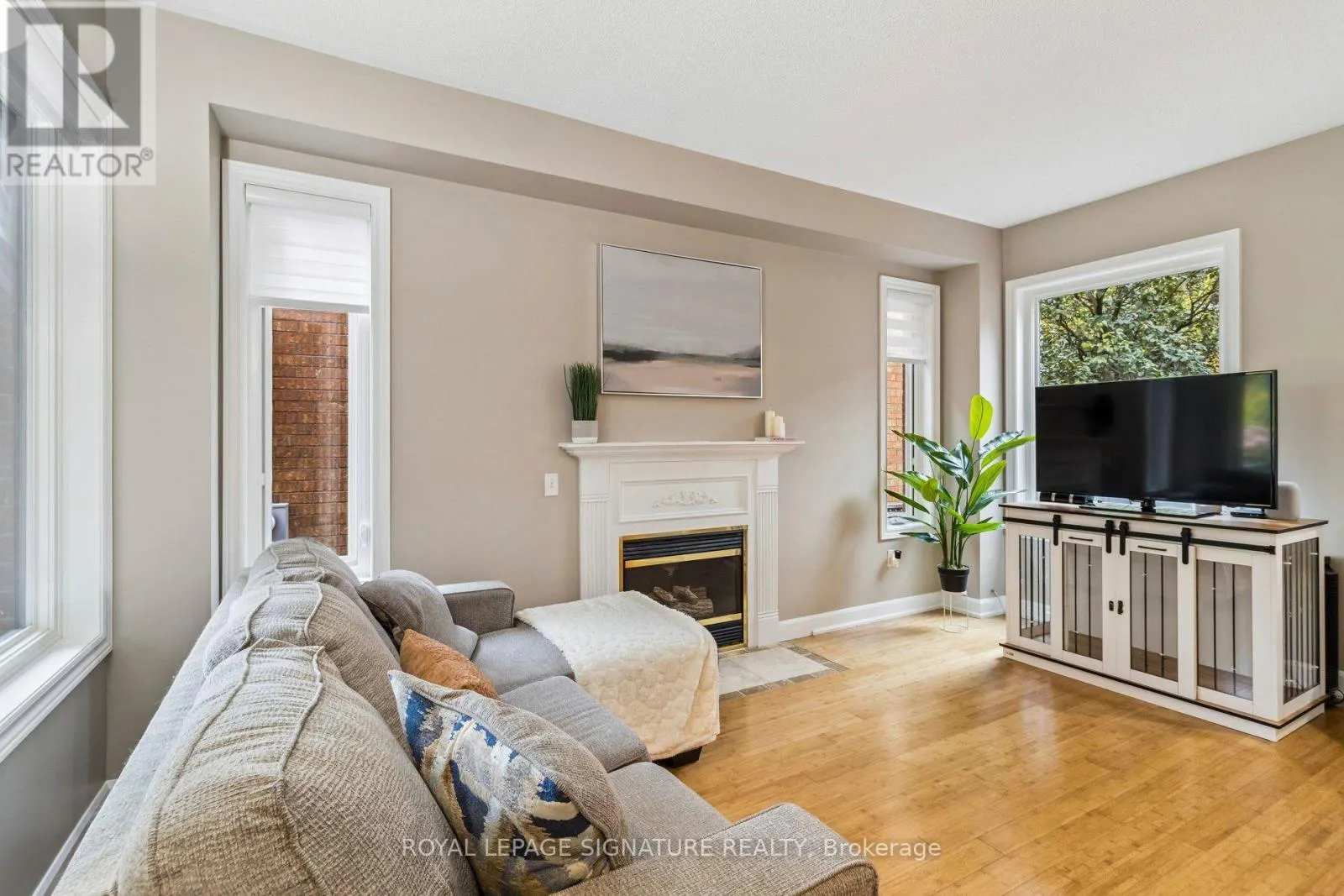 19 BALLYMORE DRIVE
