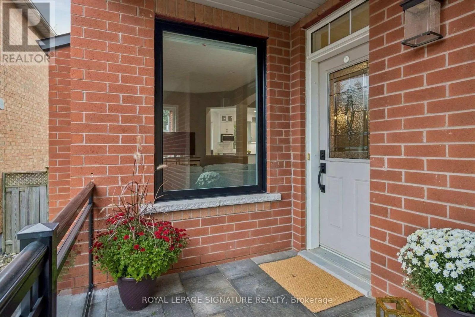 19 BALLYMORE DRIVE