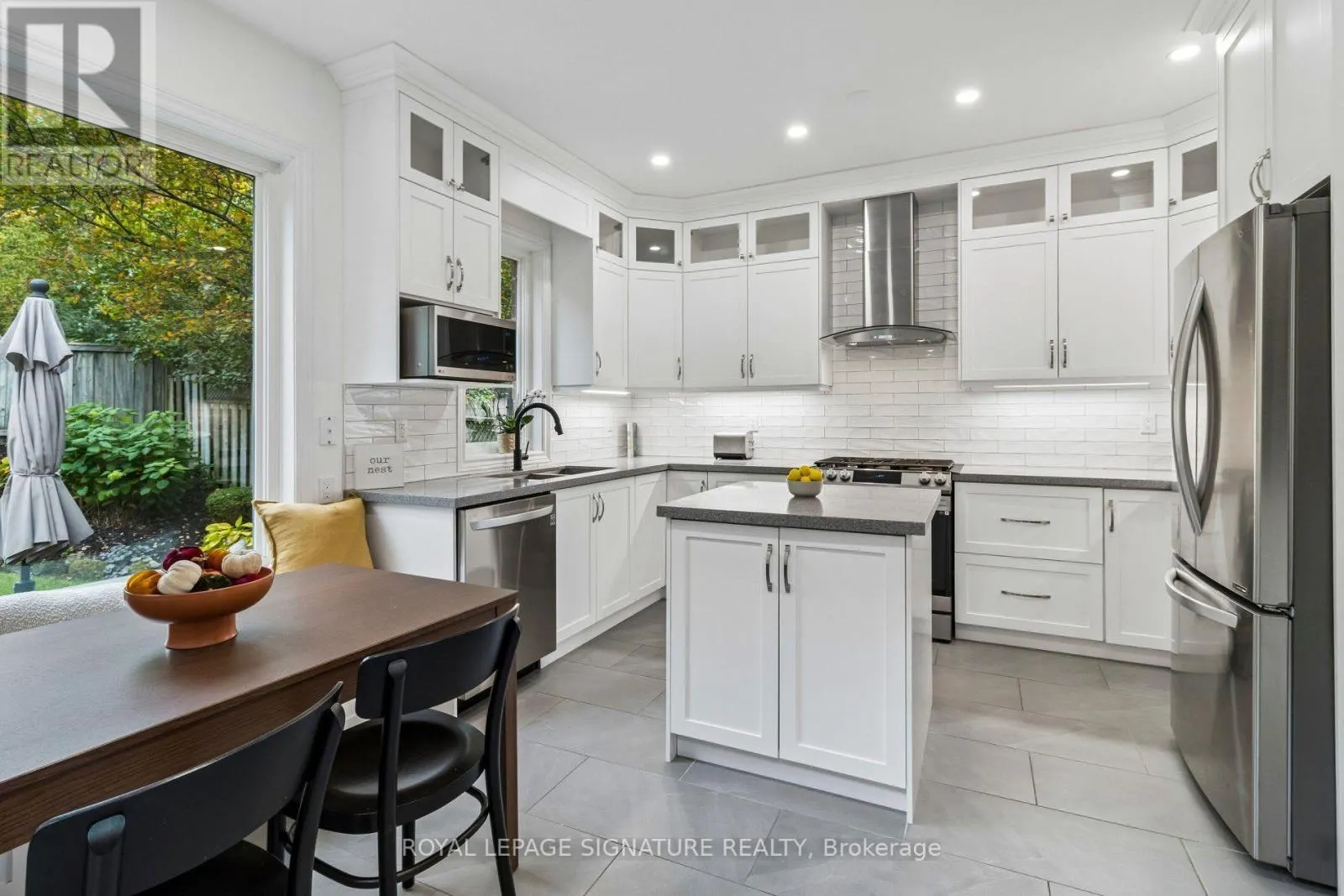 19 BALLYMORE DRIVE