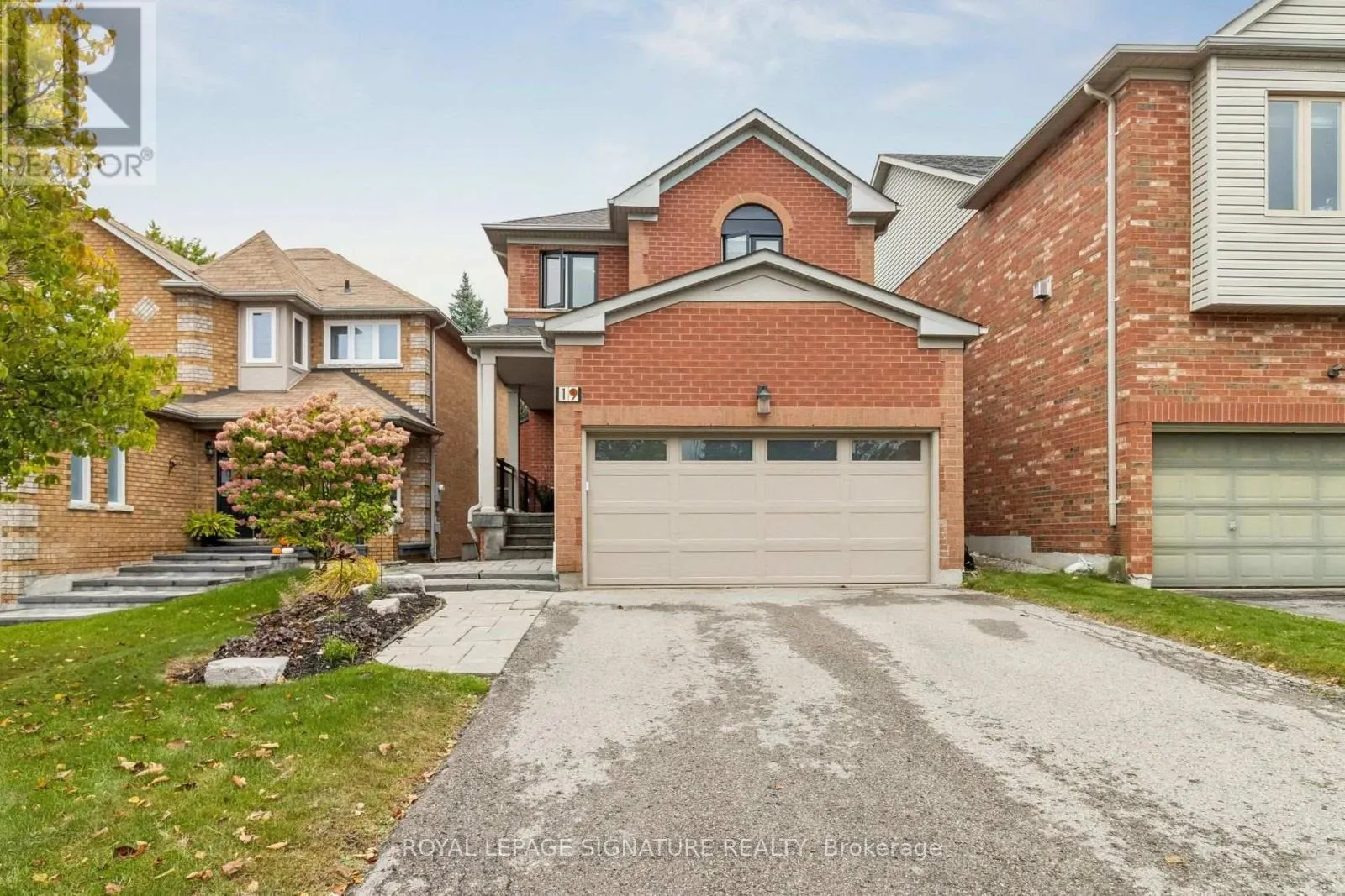 19 BALLYMORE DRIVE