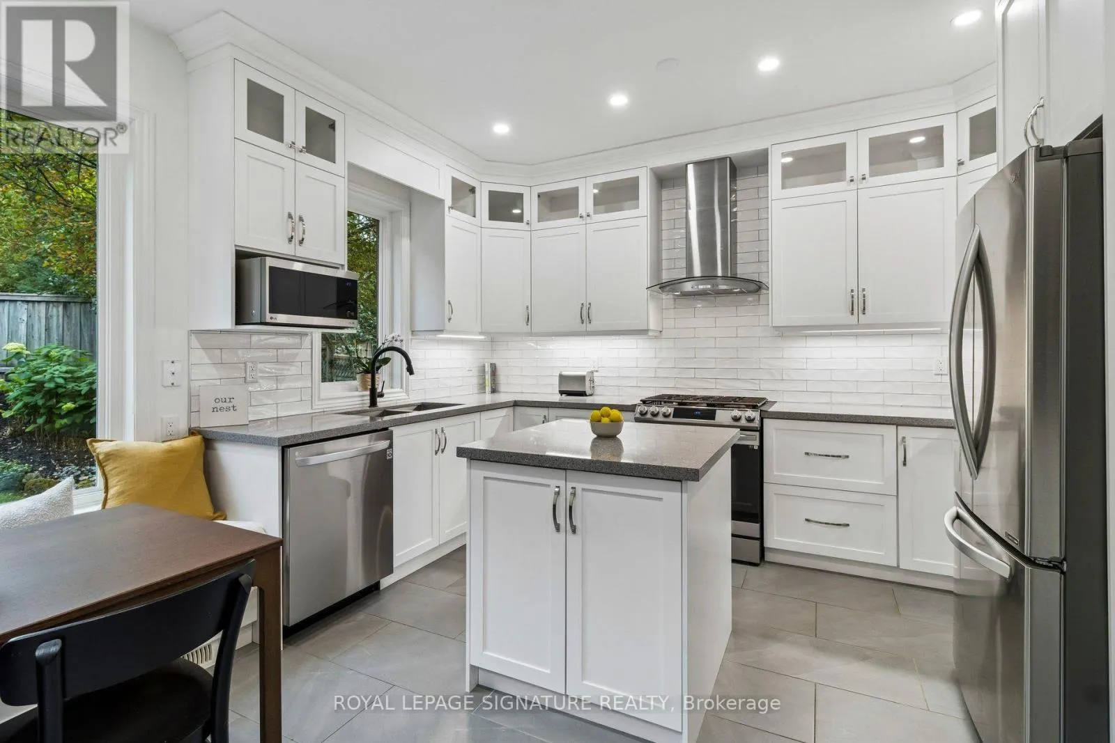 19 BALLYMORE DRIVE