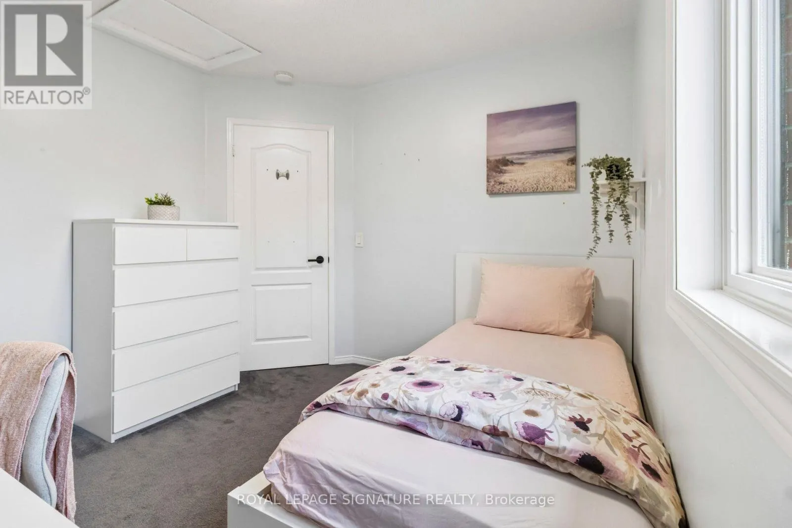 19 BALLYMORE DRIVE