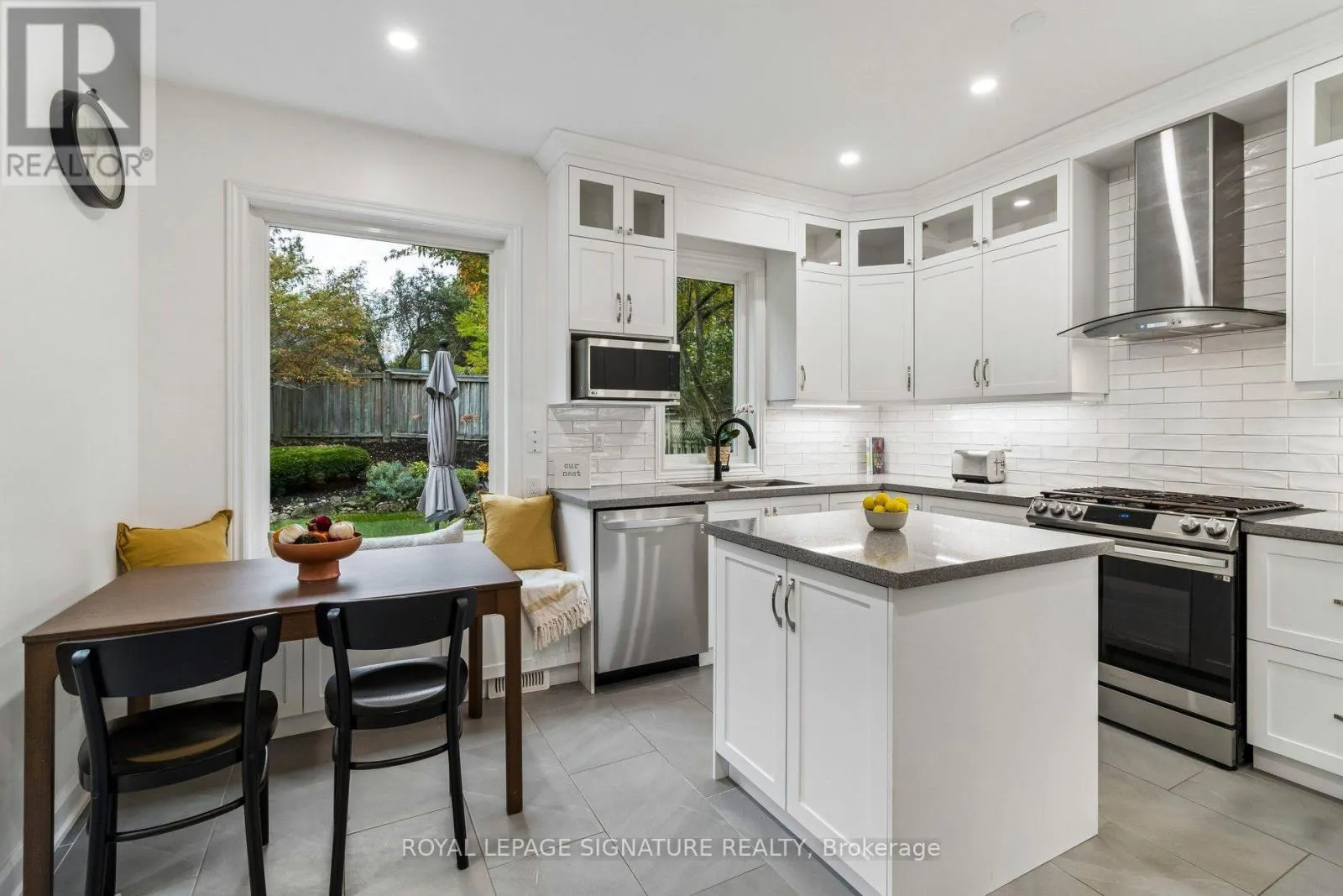 19 BALLYMORE DRIVE