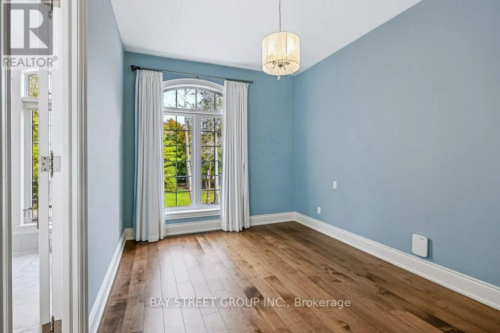 5 RIVER STONE COURT