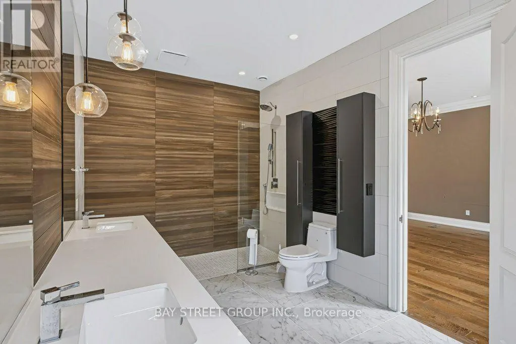 5 RIVER STONE COURT