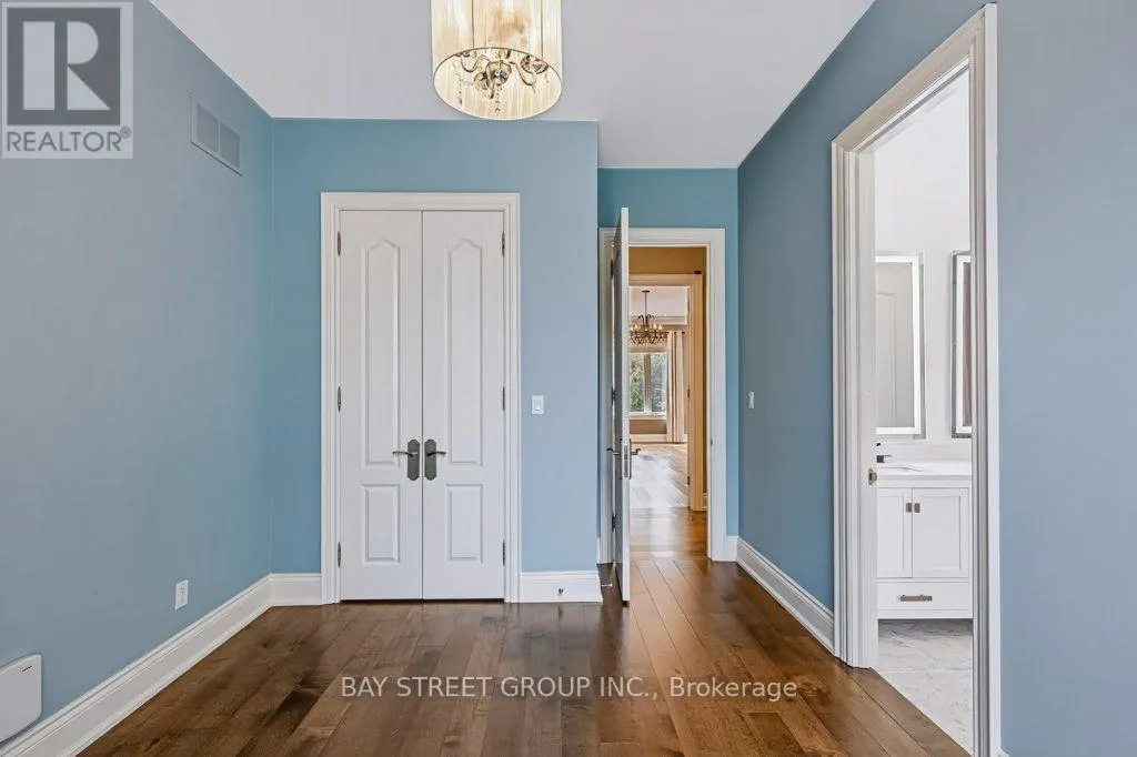 5 RIVER STONE COURT