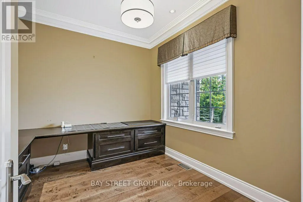 5 RIVER STONE COURT