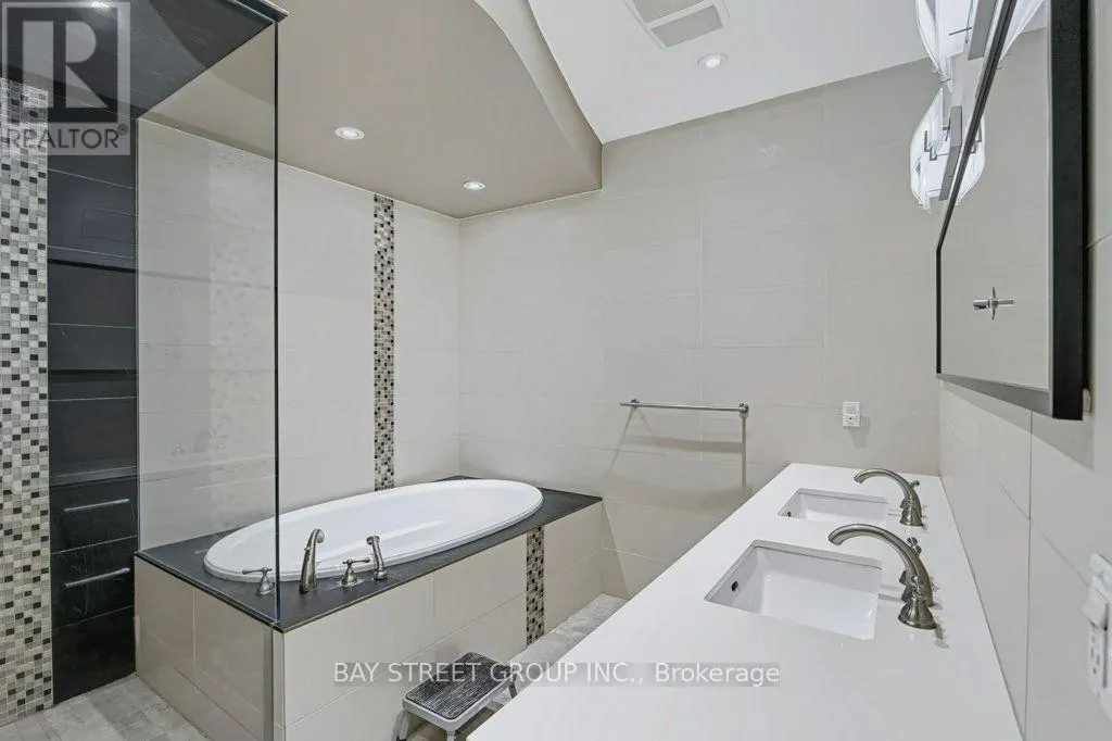 5 RIVER STONE COURT