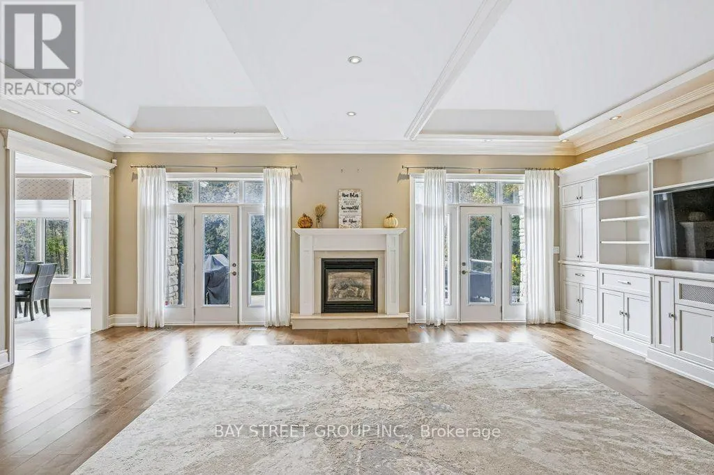 5 RIVER STONE COURT