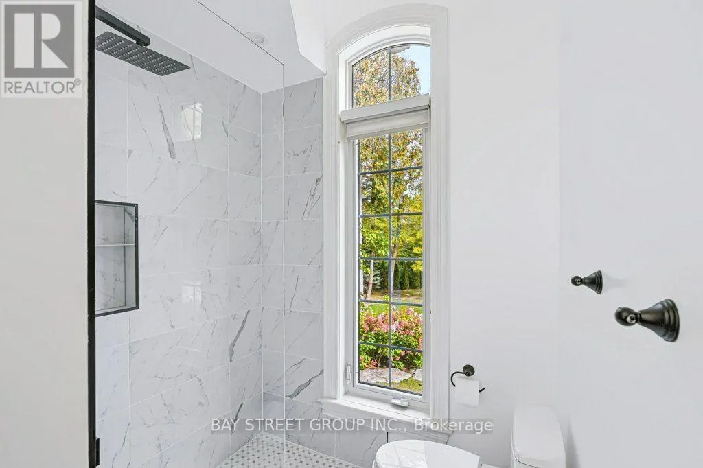 5 RIVER STONE COURT