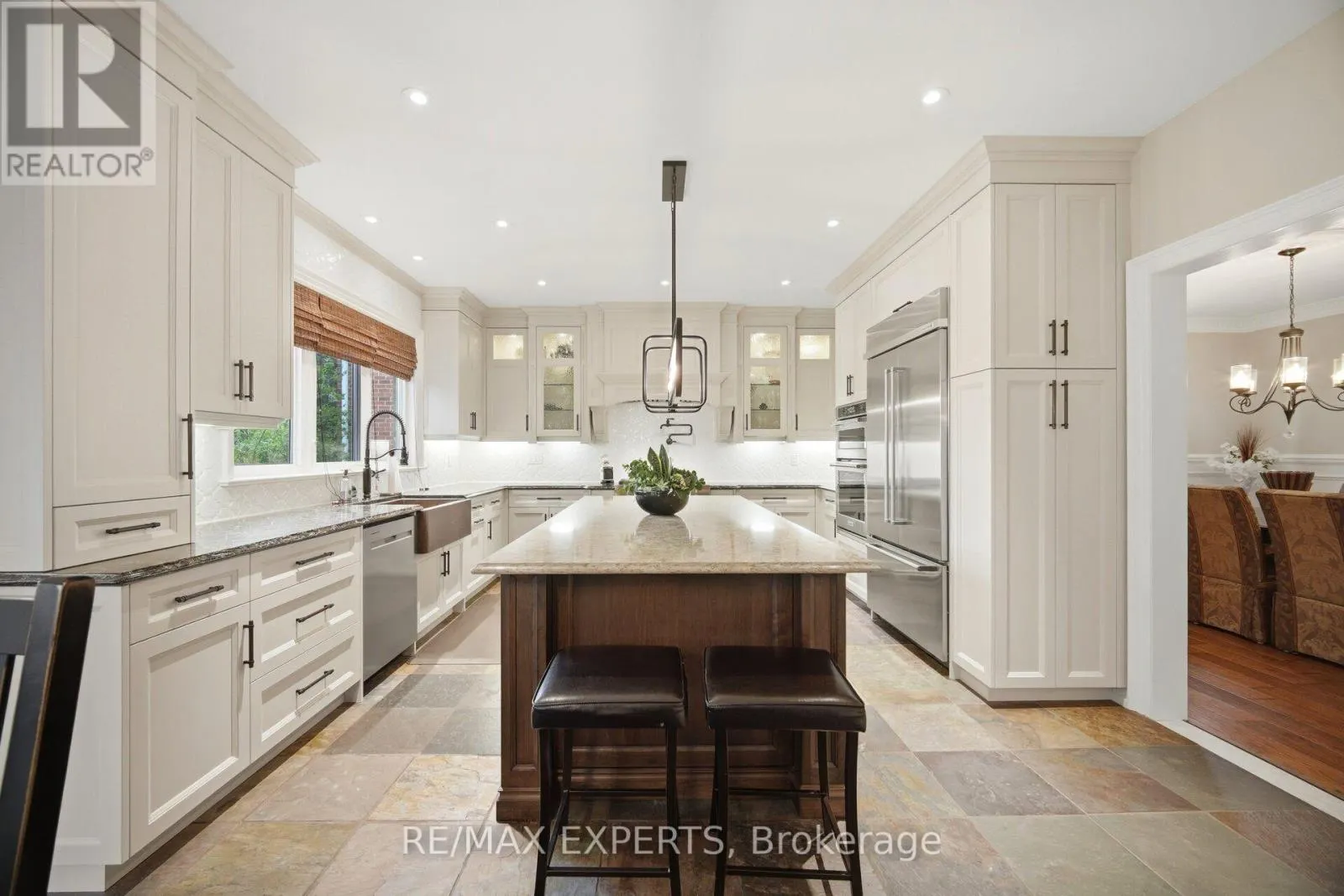 904 DAMASCUS COURT