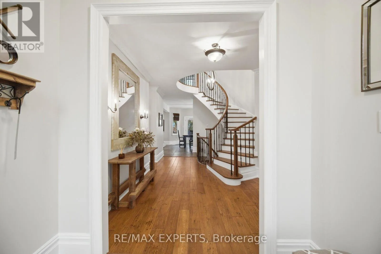 904 DAMASCUS COURT