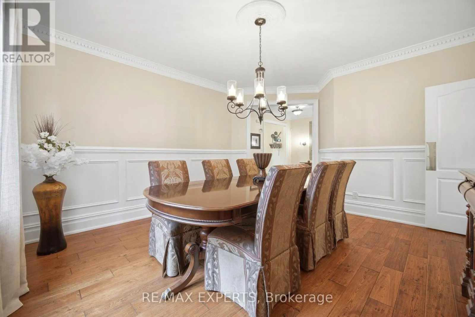 904 DAMASCUS COURT