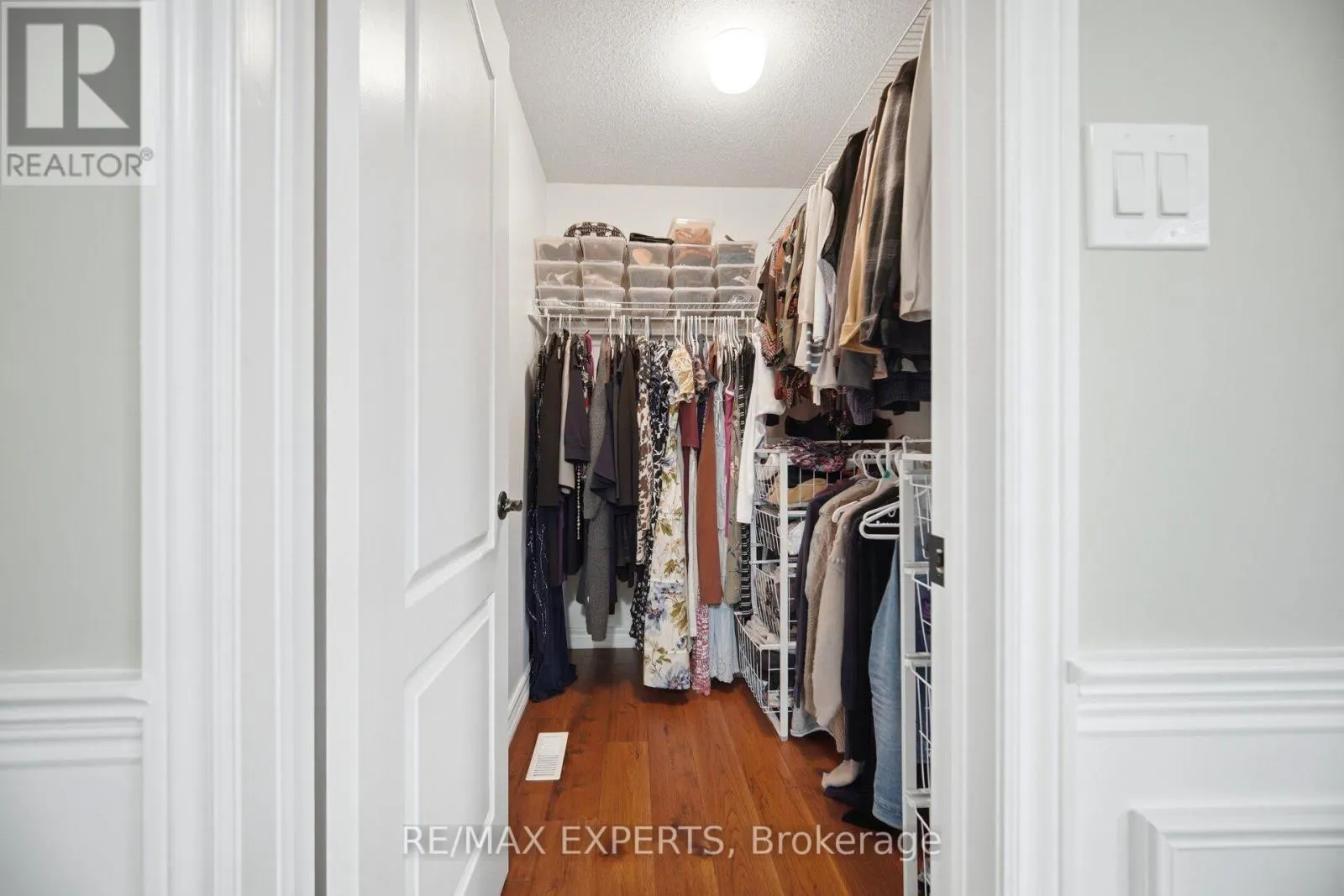 904 DAMASCUS COURT