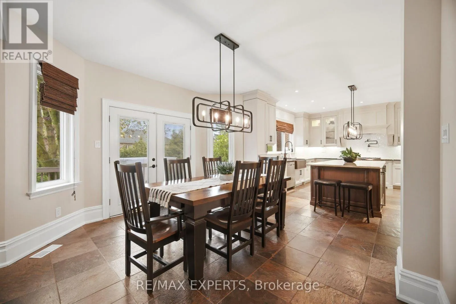 904 DAMASCUS COURT